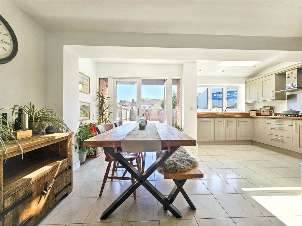 Property photo 2 of 23 Picture No. 13