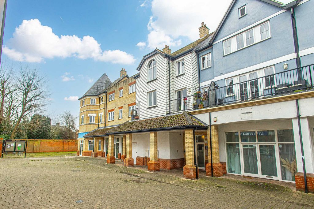 Property photo 1 of 15