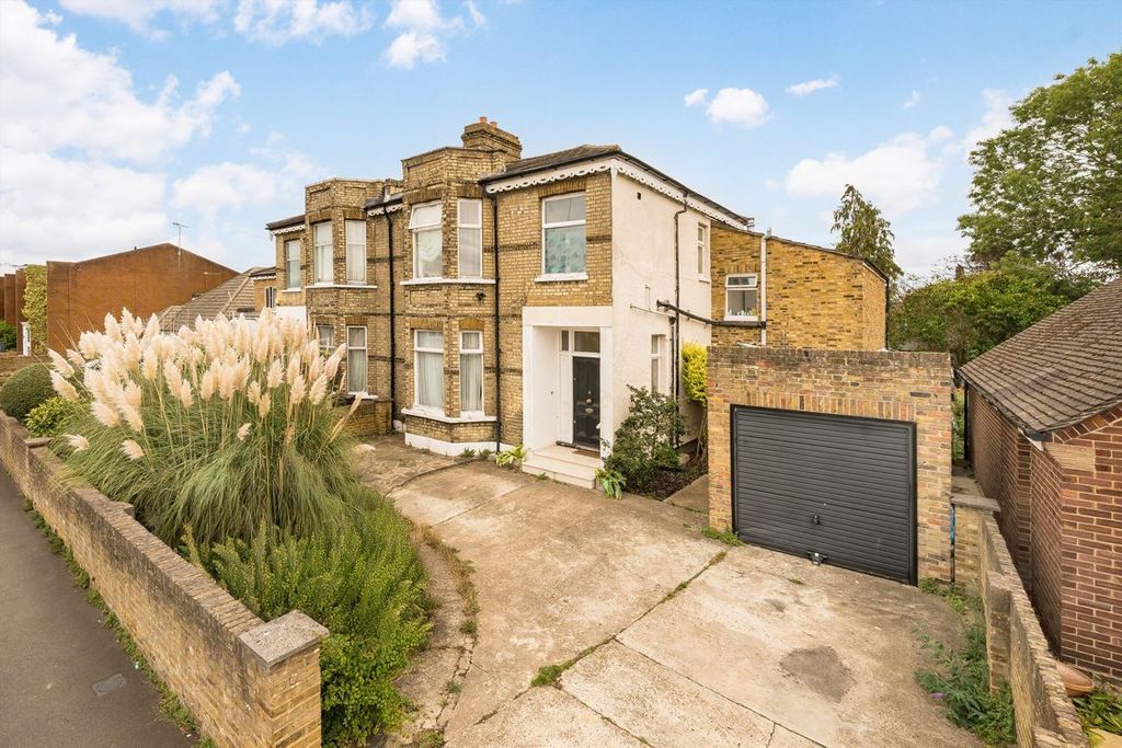 Property photo 1 of 1