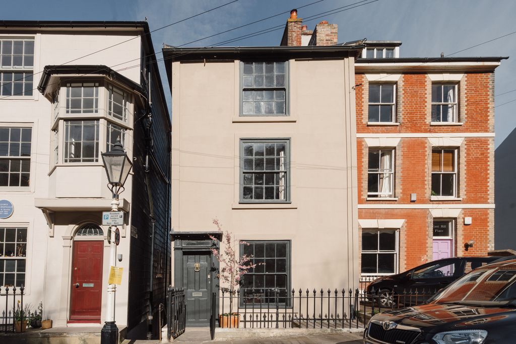 Property photo 2 of 35 274676 - 28-Tackleway-Bentinck-House-002.Jpg