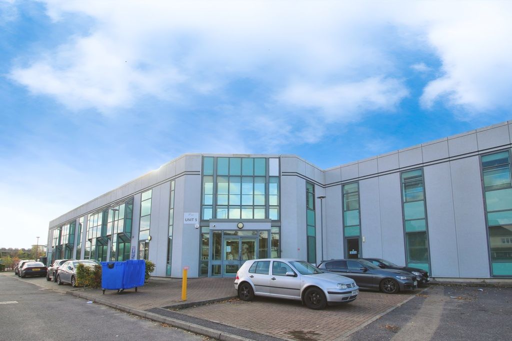 Property photo 2 of 8