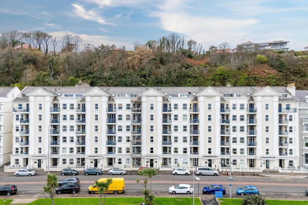 Property photo 1 of 22