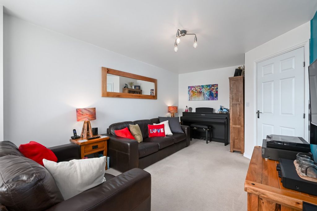 Property photo 3 of 14 Picture 3