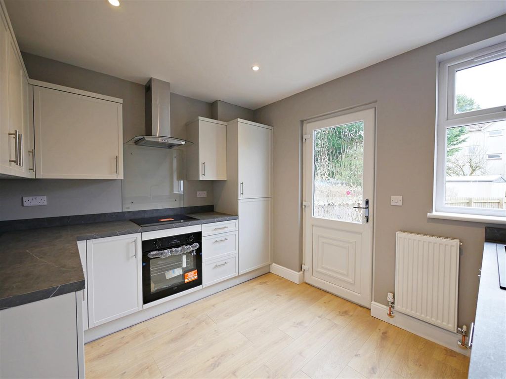 Property photo 3 of 8 P2120195.Jpg