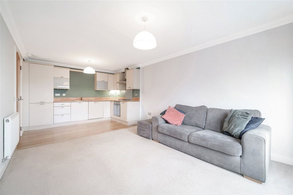 Property photo 3 of 19 Picture No. 09
