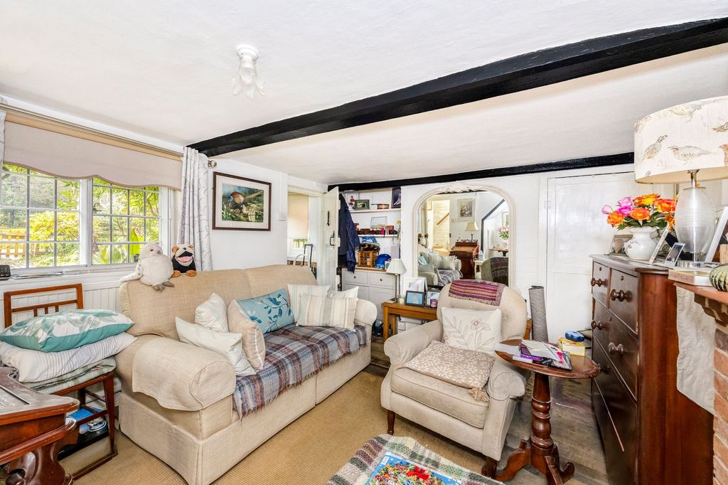 Property photo 2 of 20