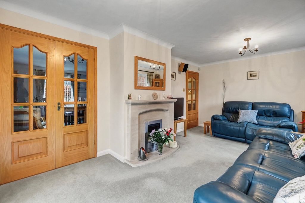 Property photo 3 of 18