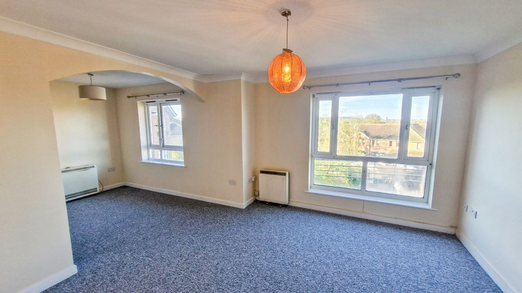 Property photo 3 of 9 Mead