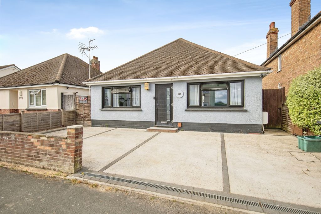 Property photo 1 of 12
