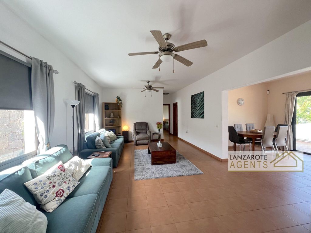 Property photo 3 of 32