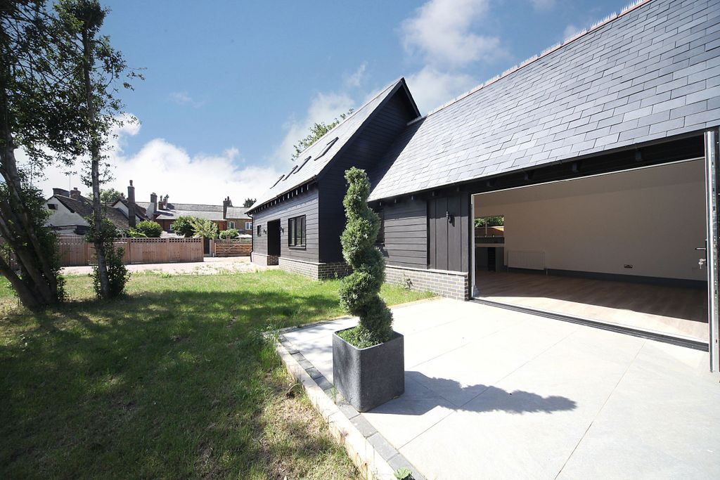 Property photo 1 of 35