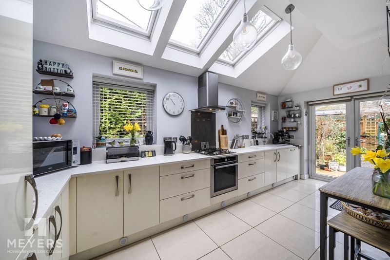 Property photo 3 of 20 Modern Kitchen