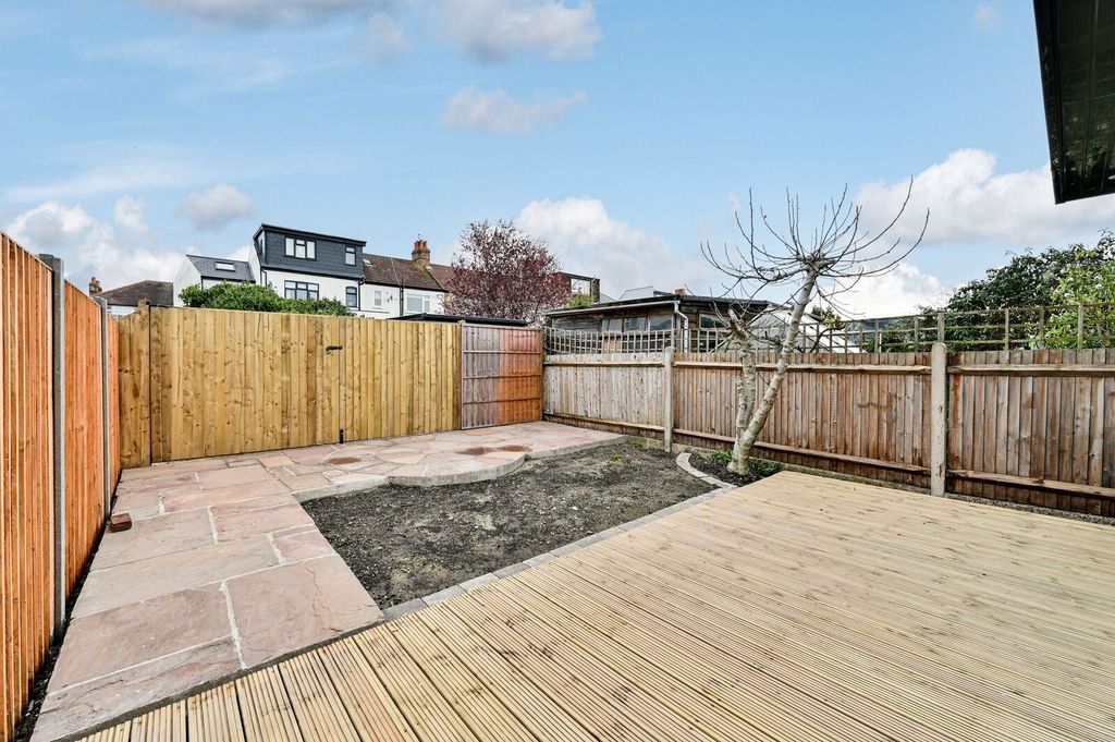 Property photo 3 of 20