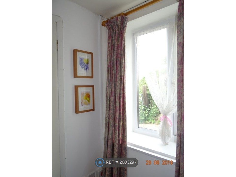 Property photo 3 of 8 Bedroom
