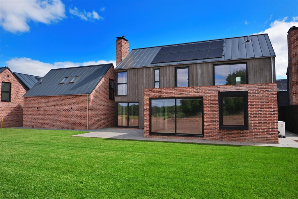 Property photo 3 of 24 Plot 7 Pool Yard Woonton - (3).Jpg
