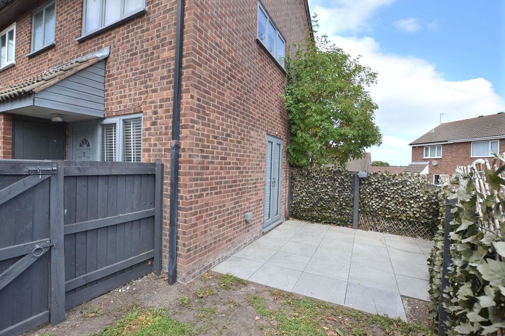 Property photo 3 of 12