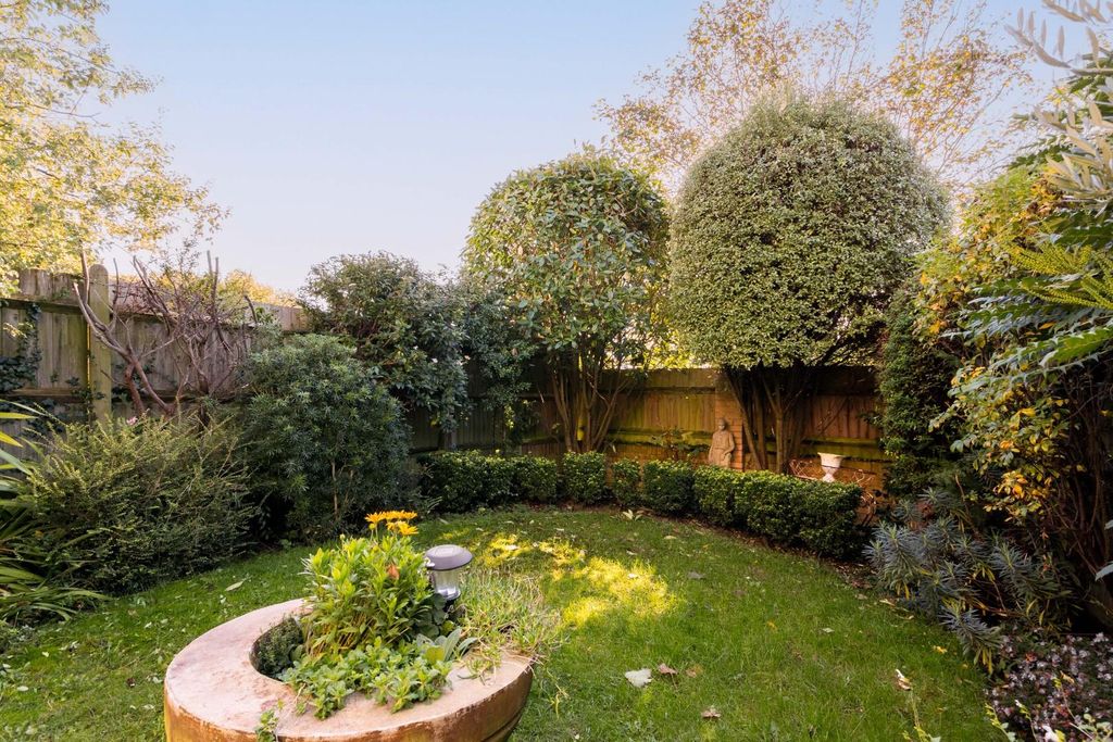 Property photo 3 of 23 Longhill Road-17.Jpg