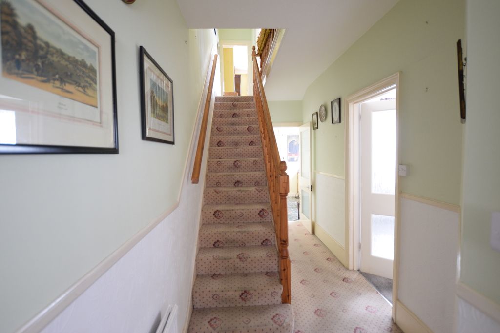 Property photo 3 of 26 Hall