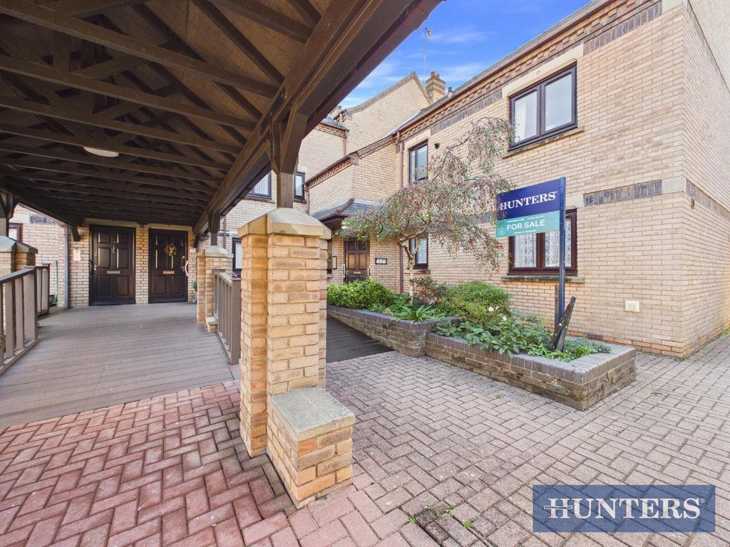 Property photo 1 of 13 Cam05655G0-Pr0210-Still016.Jpg