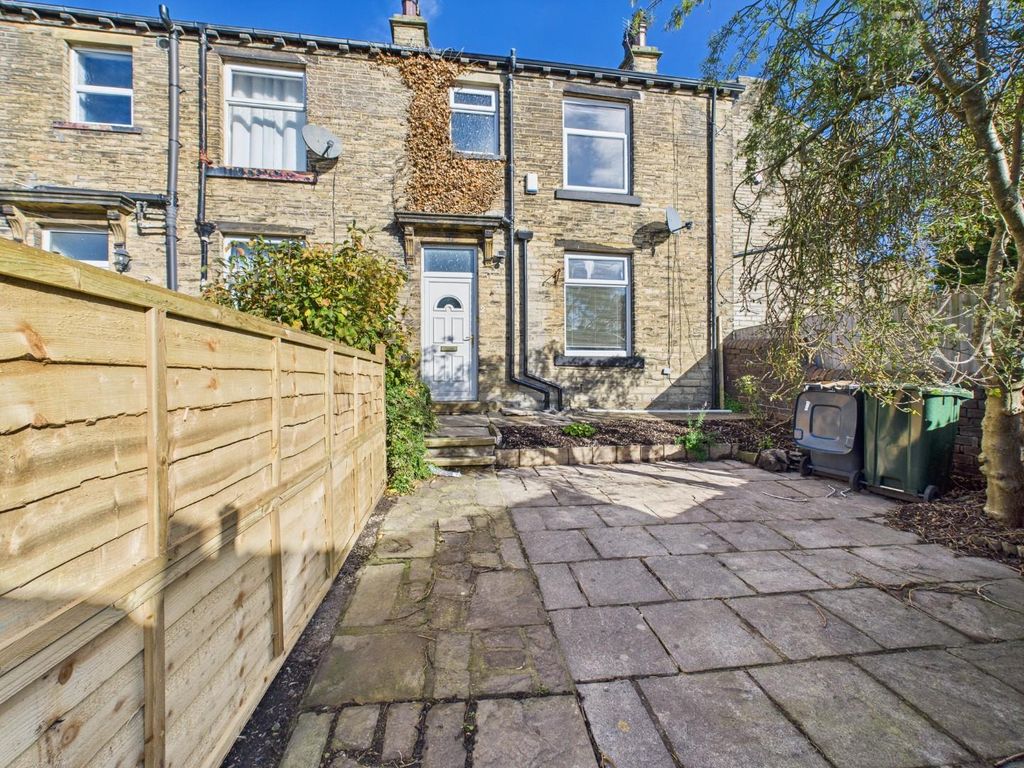 Property photo 1 of 7 East Croft