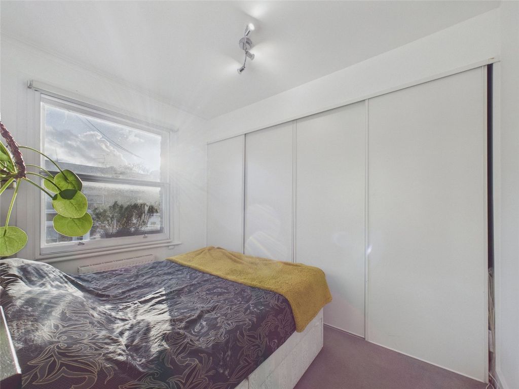 Property photo 3 of 10 Picture No. 05