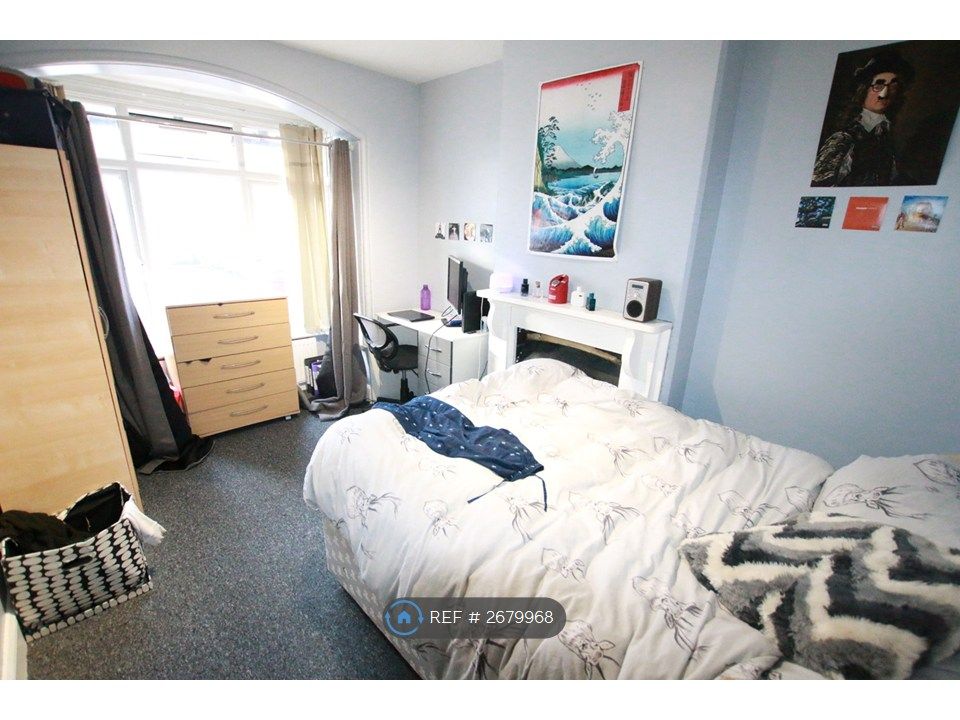 Property photo 3 of 12