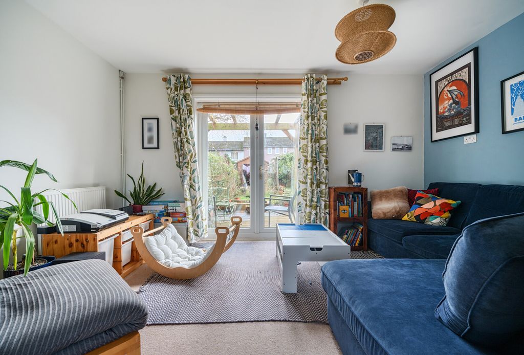 Property photo 1 of 18 1408343-18-698Ca3...