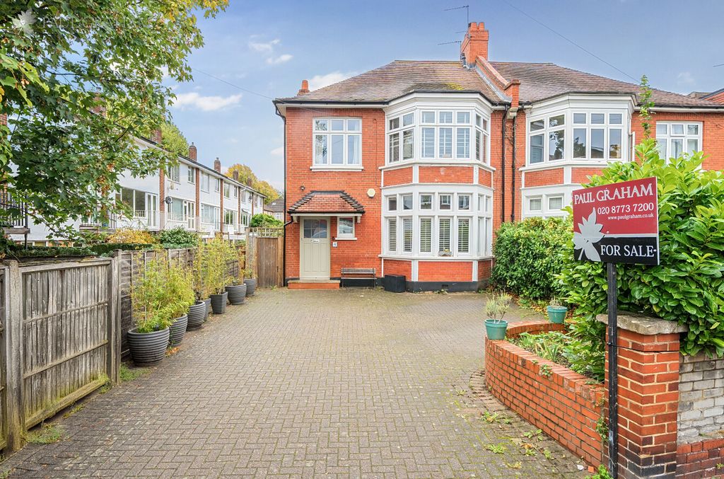 Property photo 1 of 21 8A35A50c-0955-46F6-9444-19270B952780