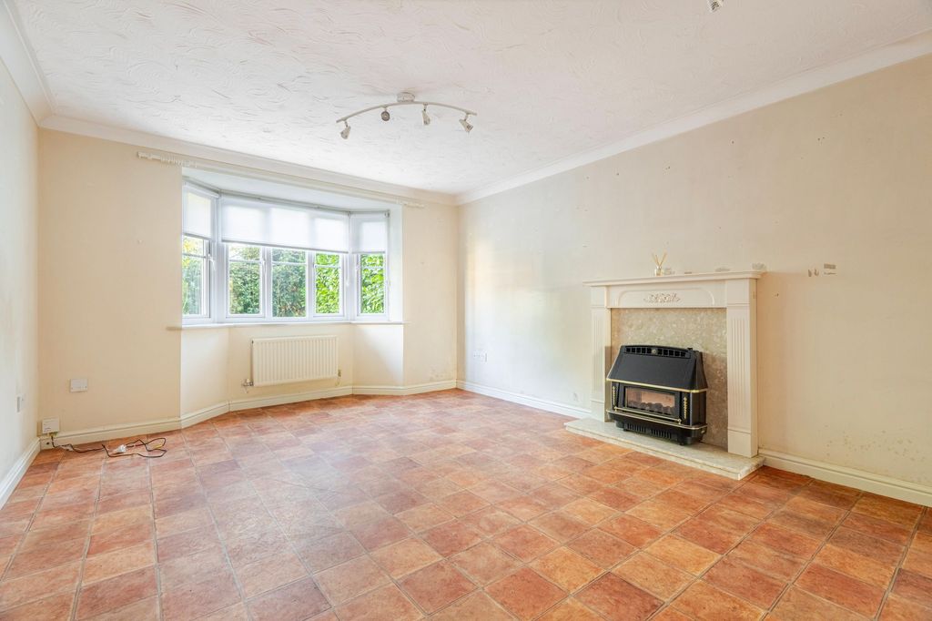 Property photo 2 of 16
