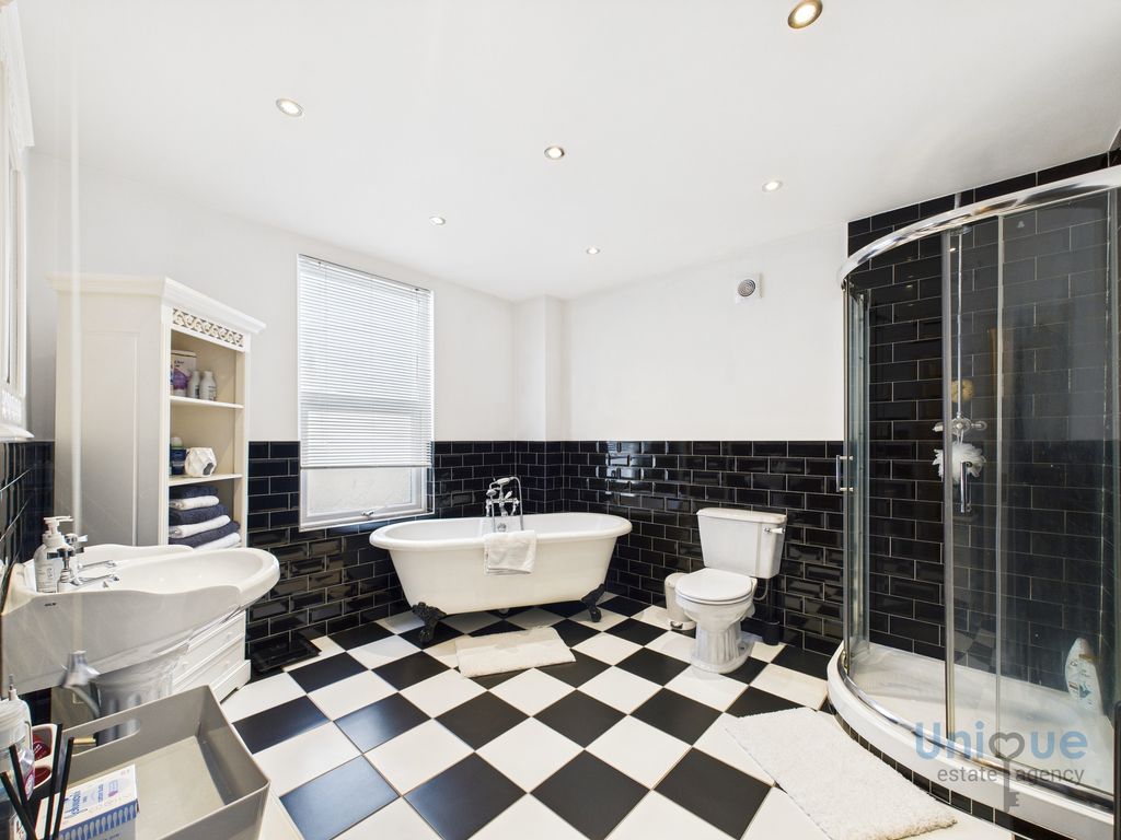 Additional image 17 of 6 bed terraced house for saleAdelaide Street, Fleetwood FY7