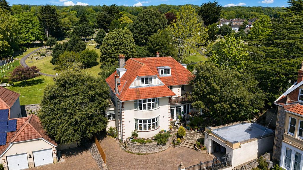 Property photo 1 of 34