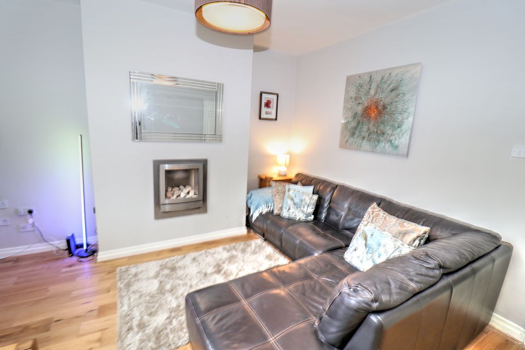 Property photo 3 of 14 Img_7870