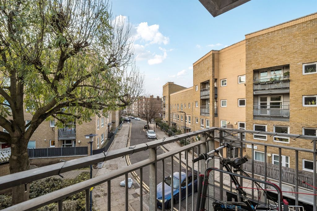 Property photo 3 of 14