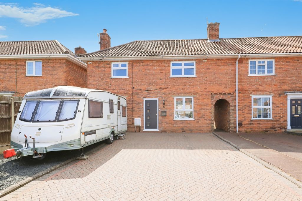 Property photo 1 of 17
