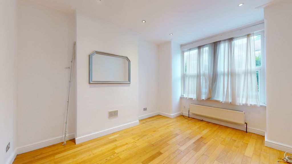 Property photo 3 of 11 90 Deacon Road, Dollis Hill, London, Nw2 5Qj