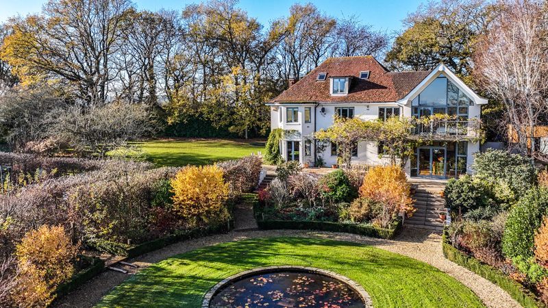 Property photo 1 of 100 Photo 52