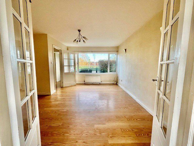 Property photo 2 of 17 Picture No. 27