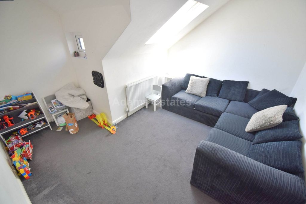 Property photo 2 of 5