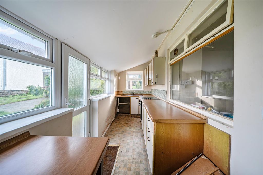 Property photo 2 of 22 1376880-1-690Cafdc66866.Jpg