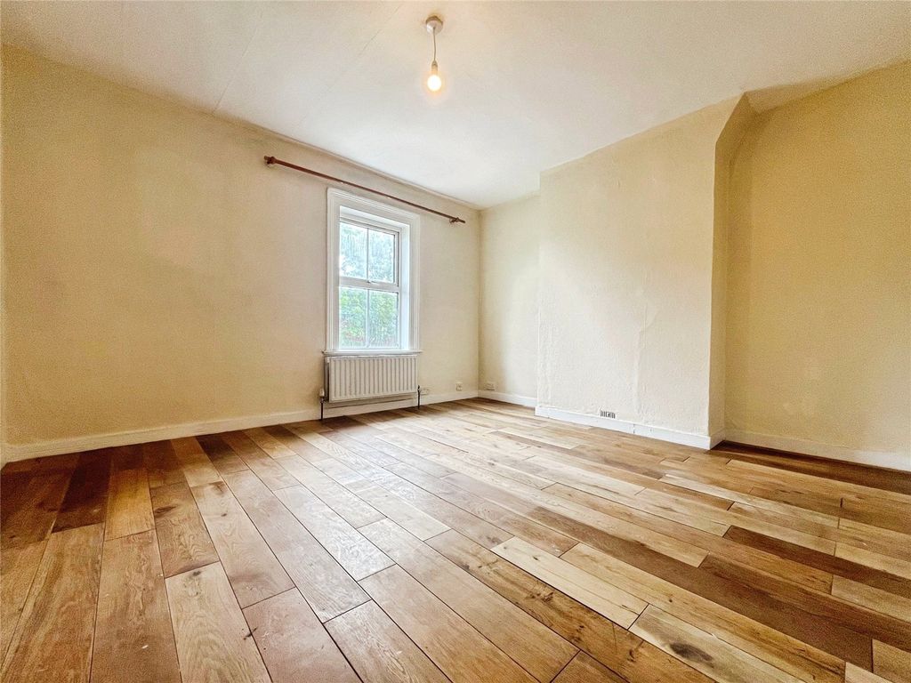 Property photo 3 of 8 Bedroom