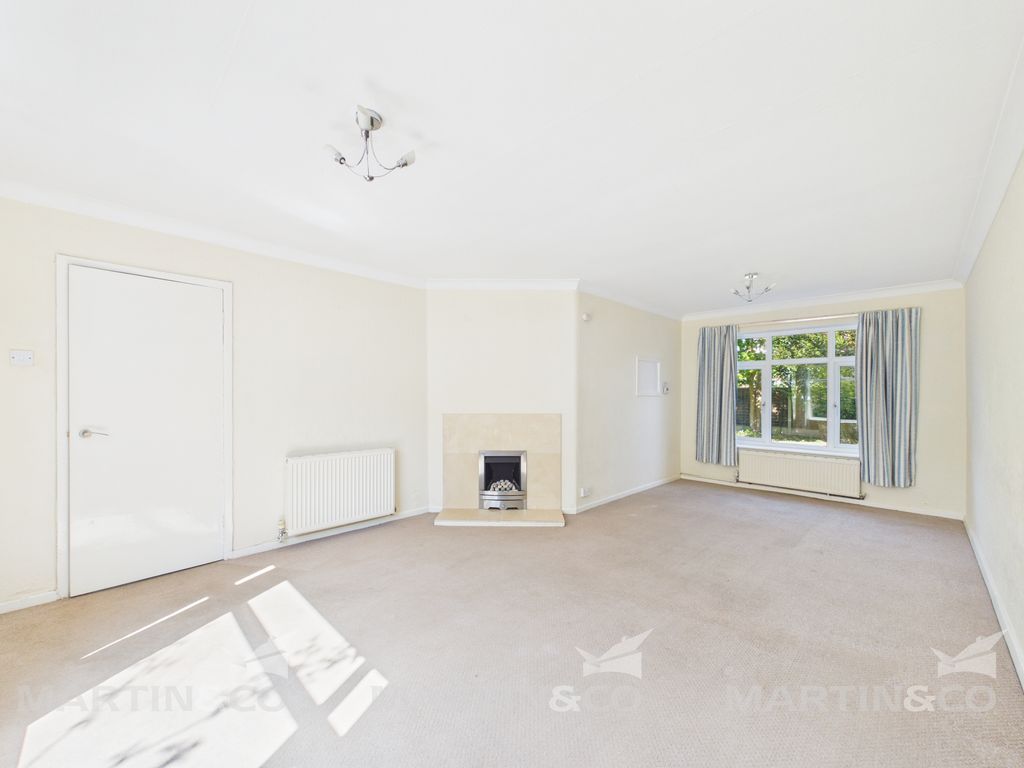 Property photo 2 of 14 Cam02406G0-Pr0605-Still002