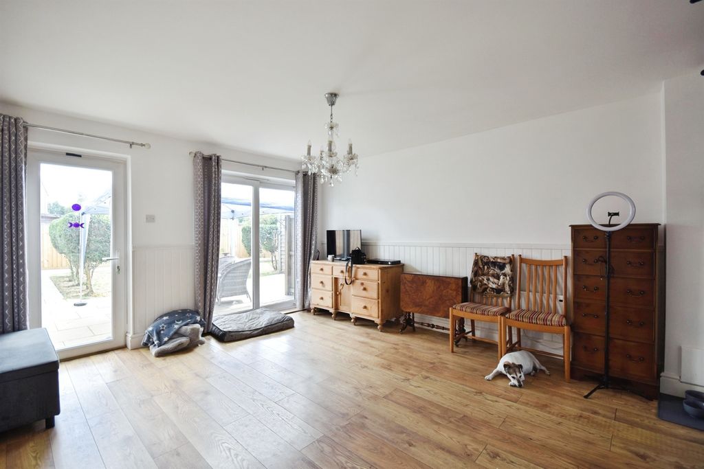 Property photo 3 of 14