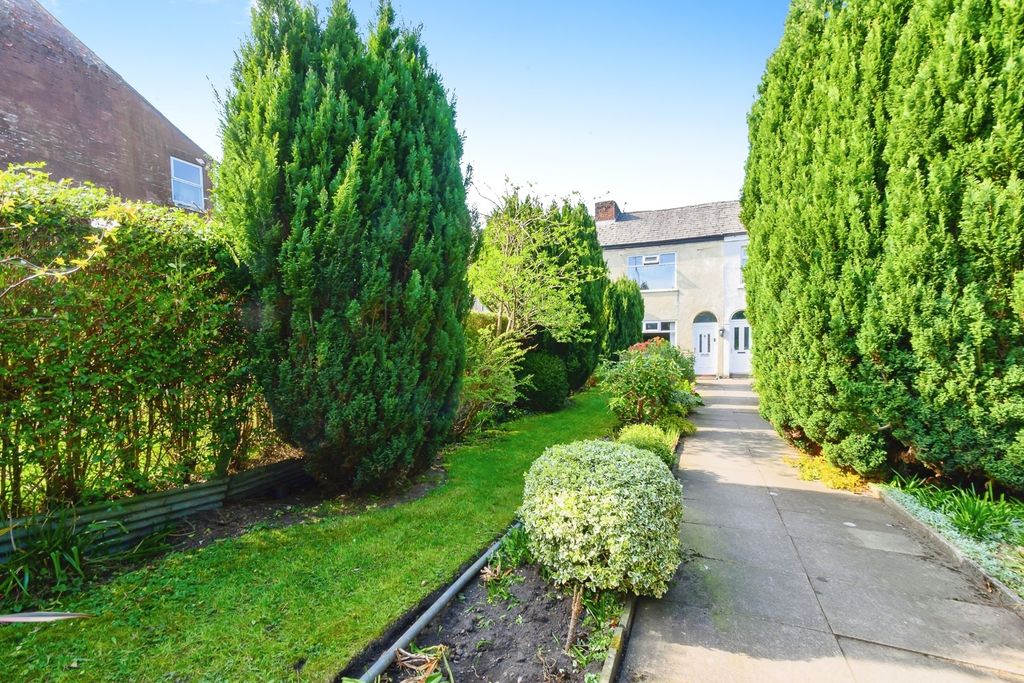 Property photo 1 of 17 Front