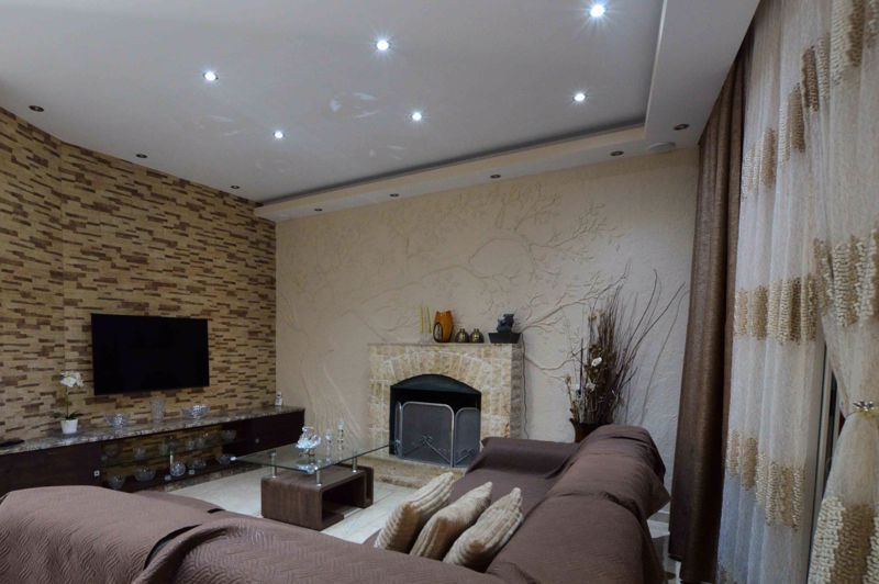 Property photo 2 of 31 Living Area