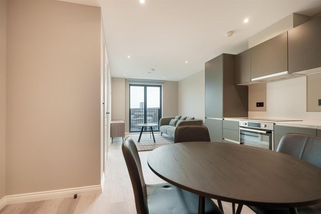 Property photo 2 of 7 1Bed-3.Jpg
