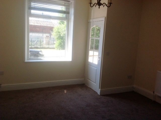 Property photo 2 of 11 Lounge