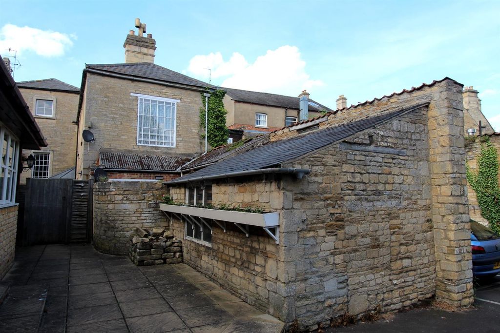 Property photo 2 of 13