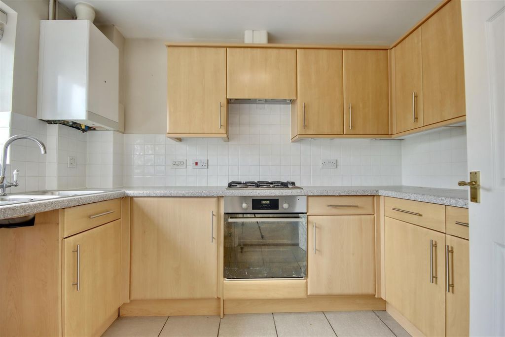 Property photo 3 of 10 763C1680-Db50-4C4A-Be75-C10F1D574318_1_201_A.Jpeg