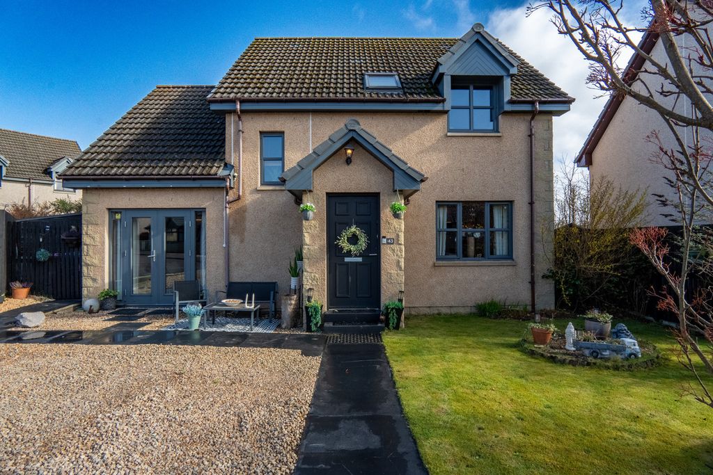 Property photo 1 of 41