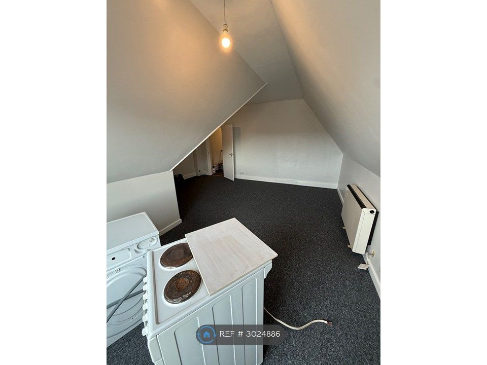 Property photo 2 of 25